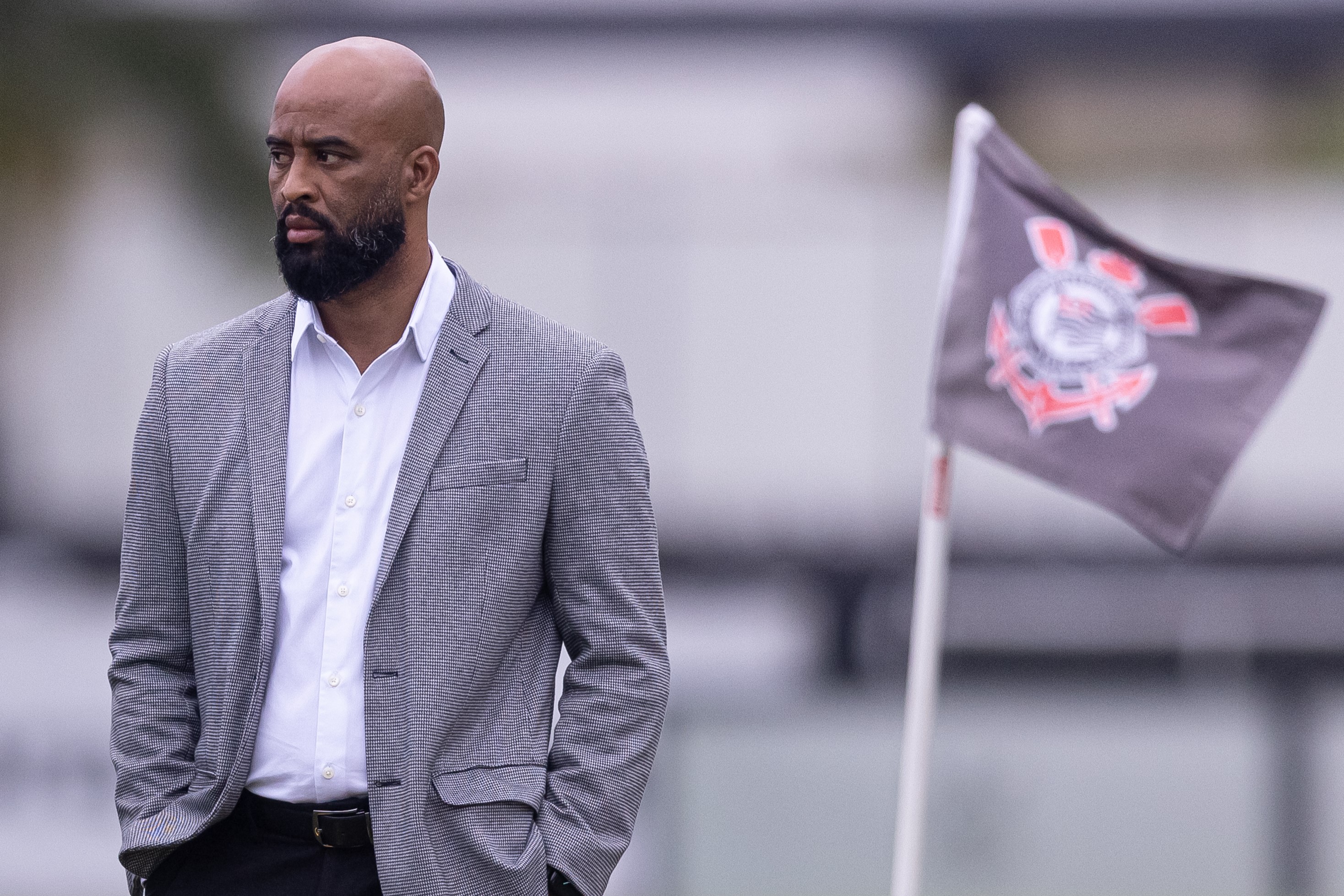 Fabinho critica erro de arbitragem e Corinthians pretende reclamar na CBF.