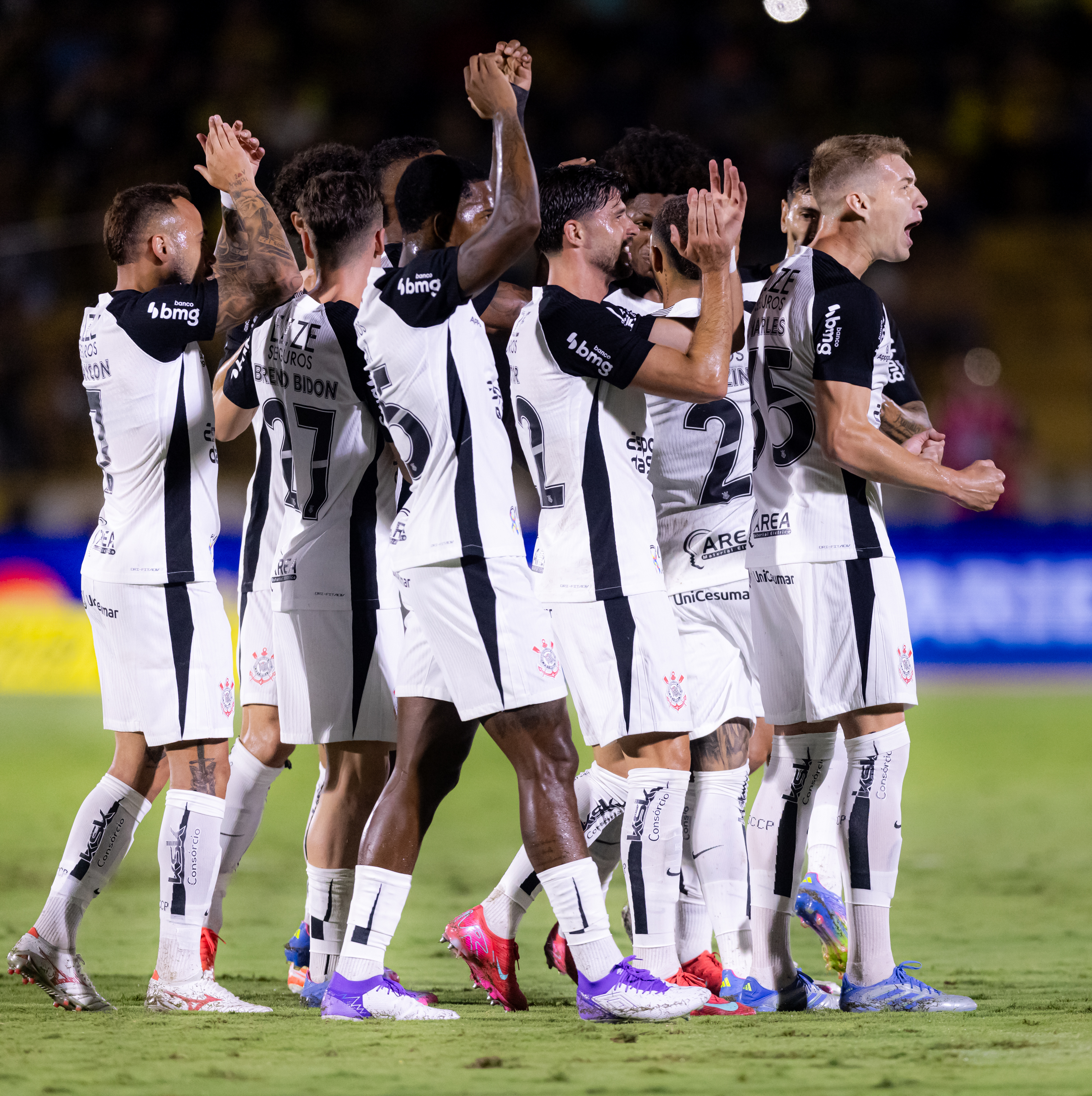 Corinthians consegue vitória e dá tranquilidade para início de Dorival Júnior