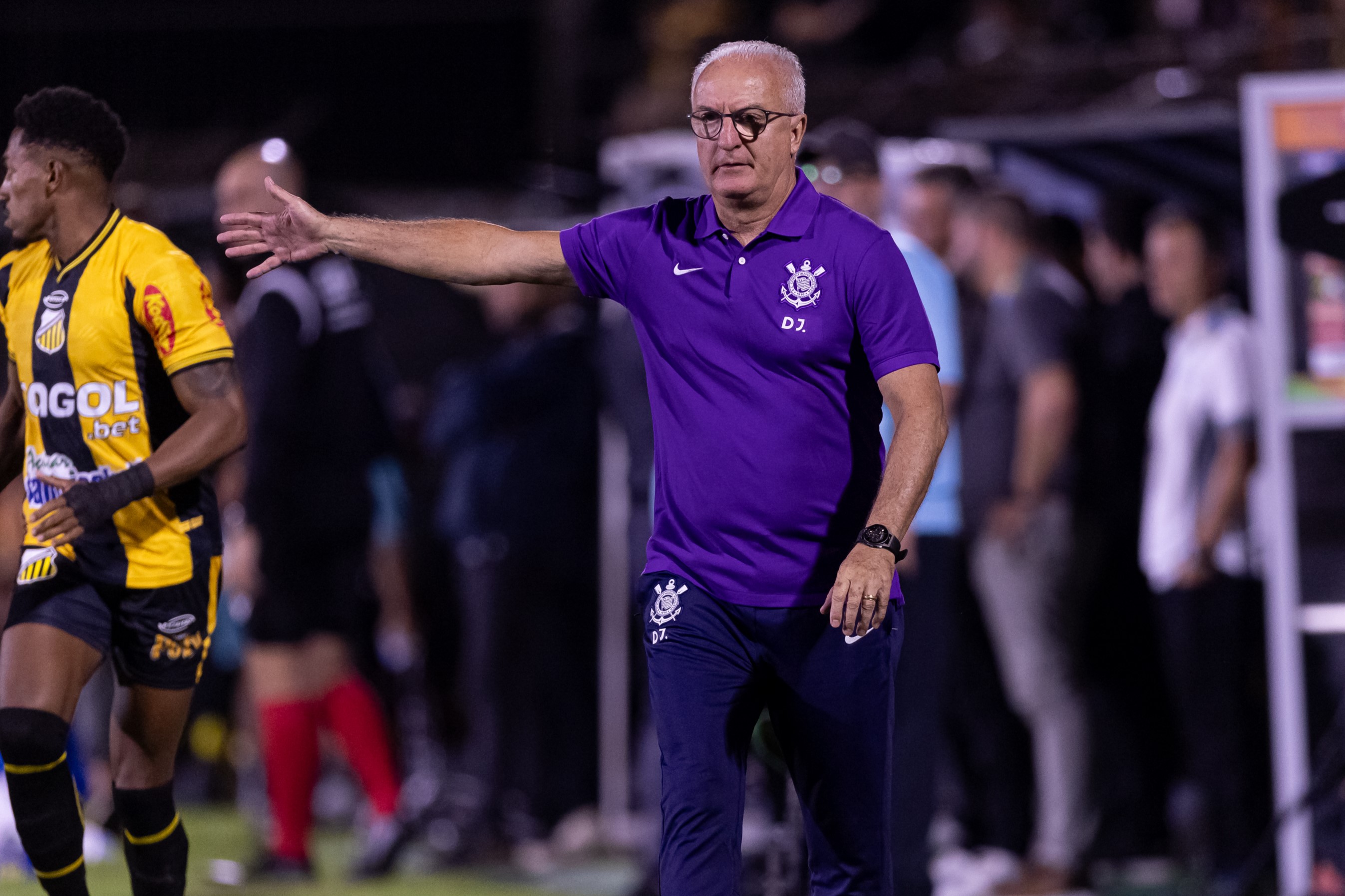 HOJE! Provável escalação do Corinthians para duelo contra o Internacional no Brasileirão.