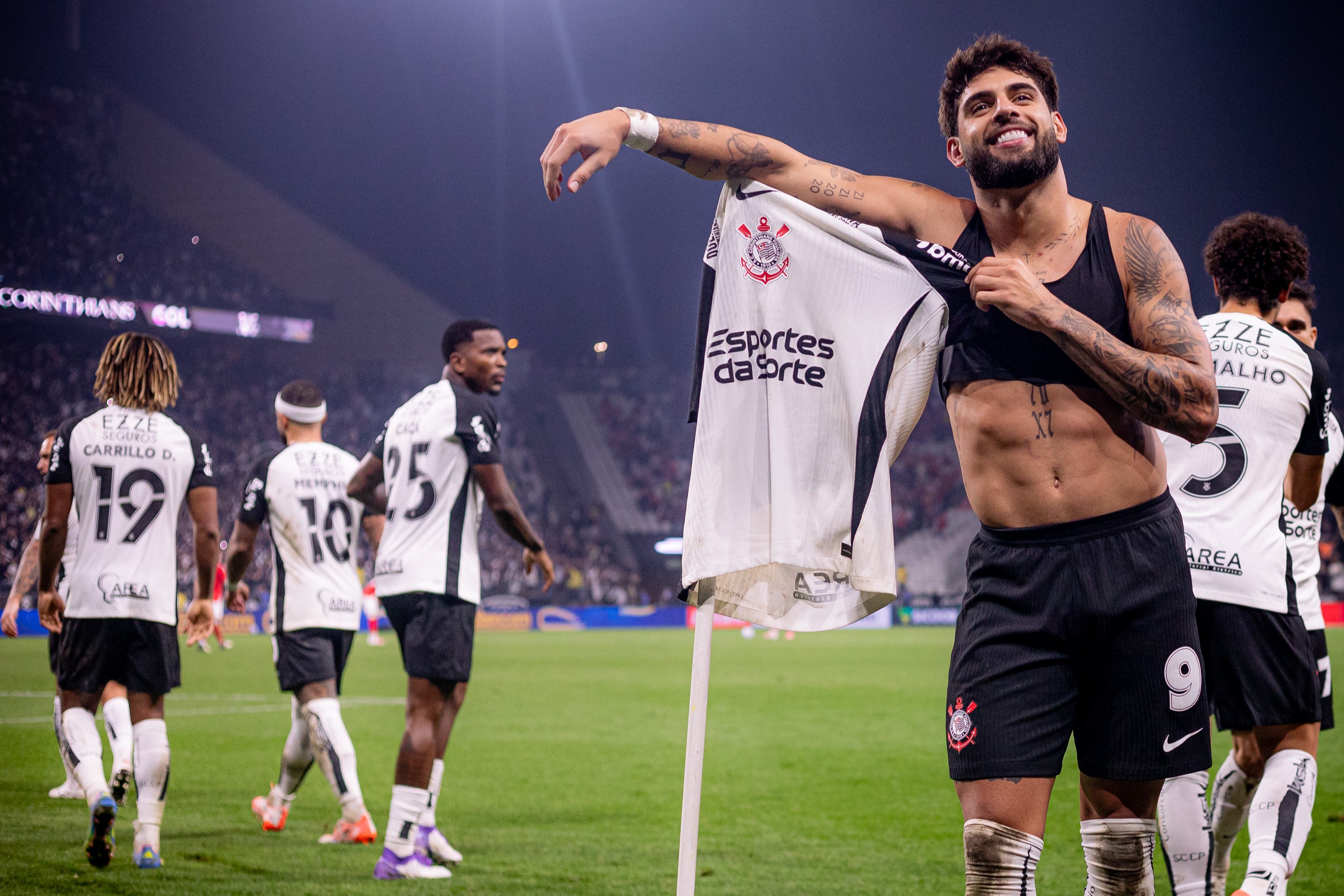 Corinthians supera Internacional com hat-trick de Yuri Alberto: veja destaques da partida.