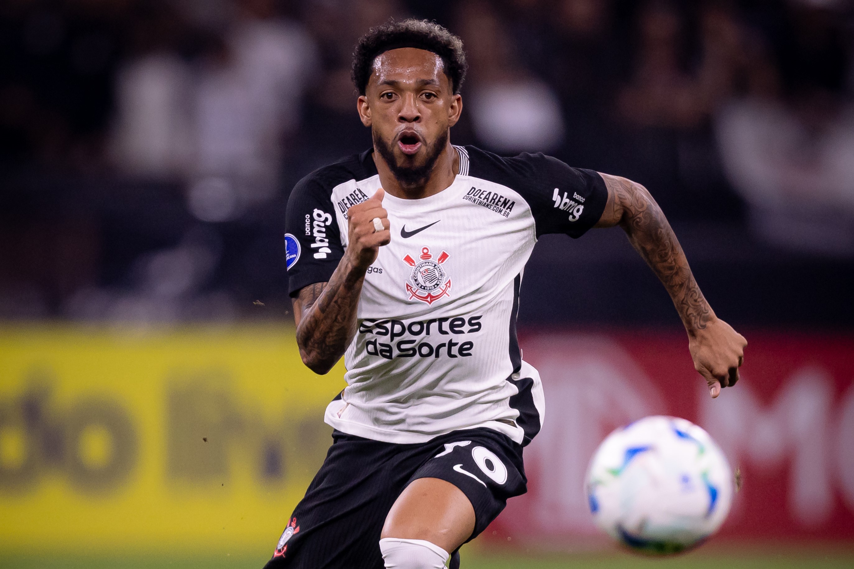 Martínez retorna ao Corinthians e se reunirá com a diretoria nesta quinta-feira