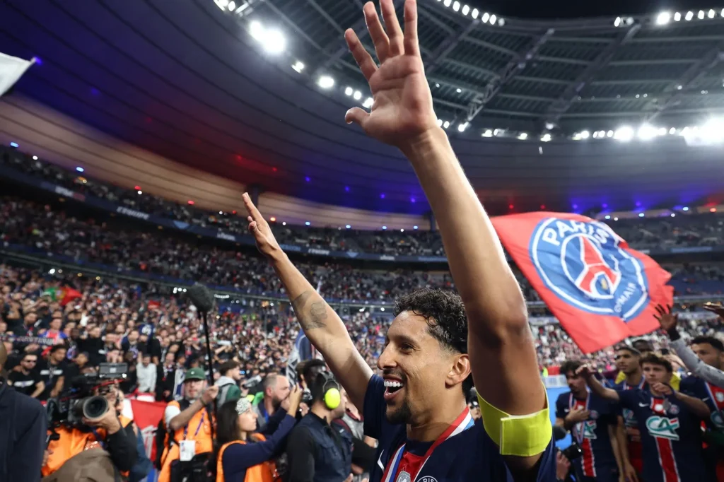 Marquinhos comemora título no PSG