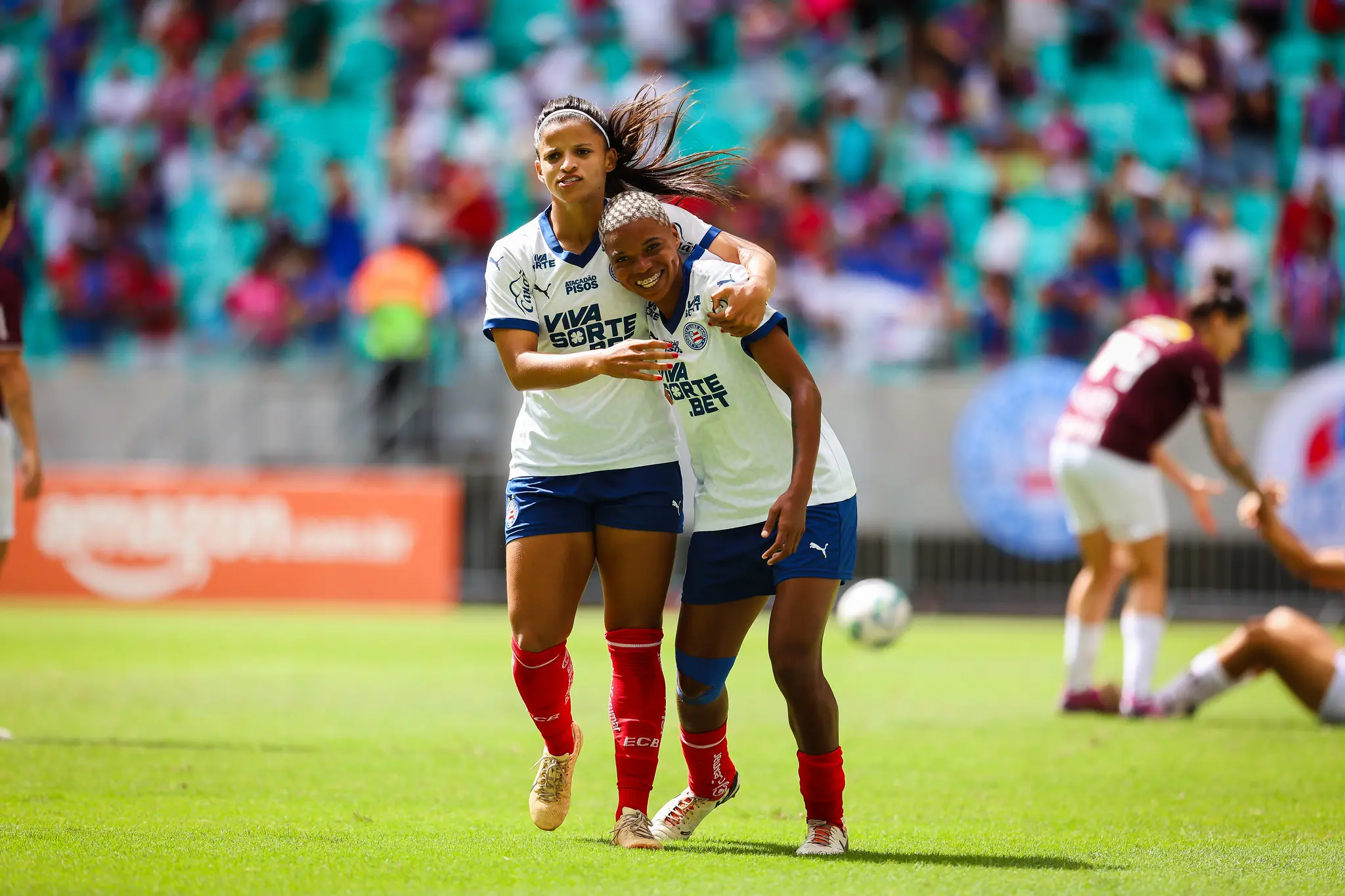 Com três gols de Rhaizza, Bahia vence a Ferroviária pelo Brasileirão feminino
