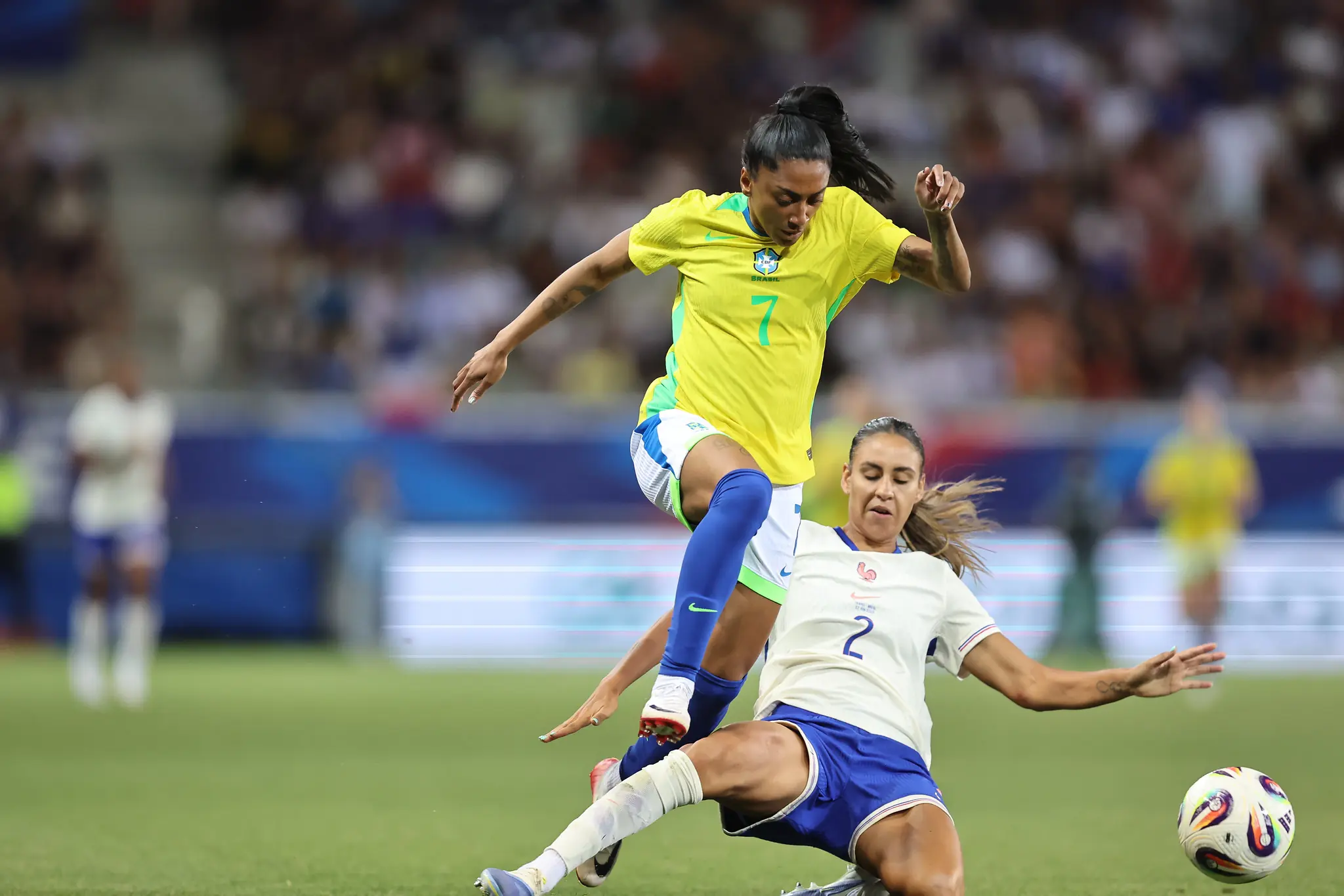 Após derrota, Kerolin lamenta falta de efetividade da Seleção contra a França Imagem ilustrativa para a matéria