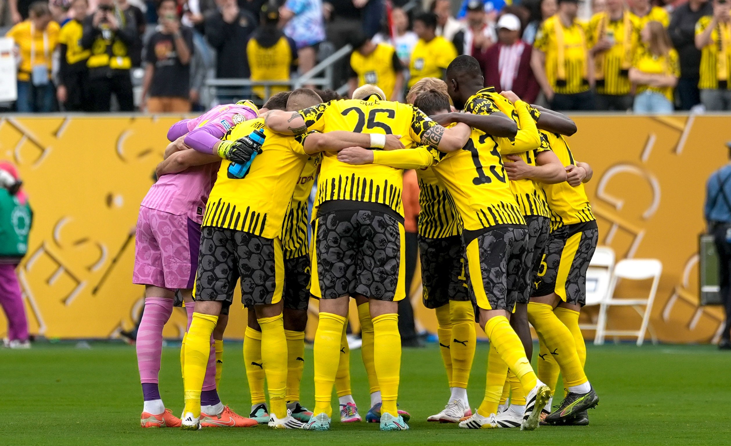 mamelodi sundowns - borussia dortmund