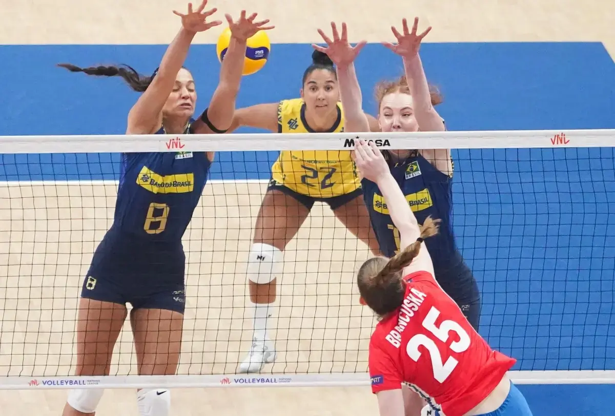 Veja fotos da estreia do Brasil na Liga das Nações feminina de vôlei contra a República Tcheca
