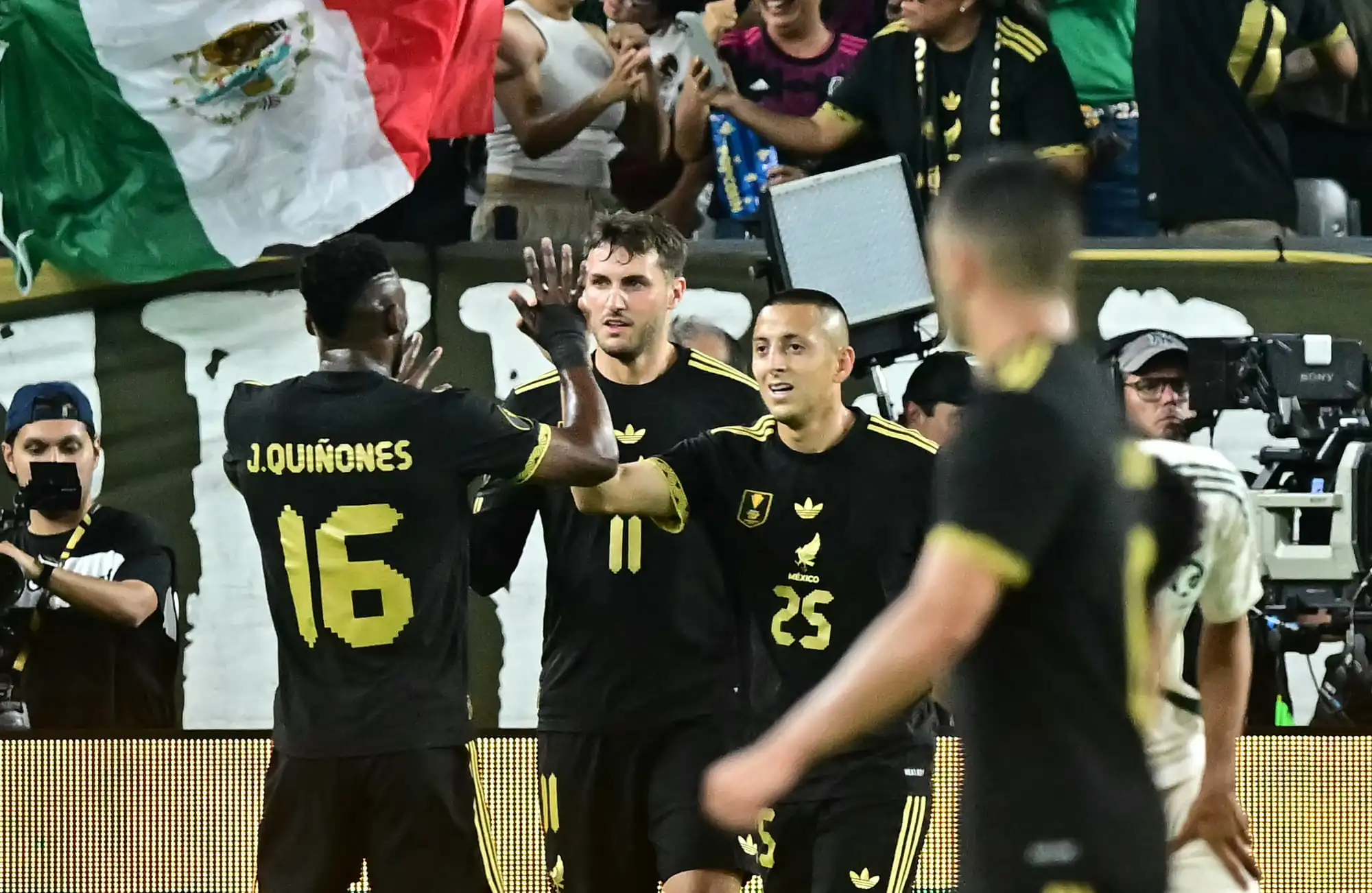 México bate Arábia Saudita e avança às semifinais da Copa Ouro Imagem ilustrativa para a matéria