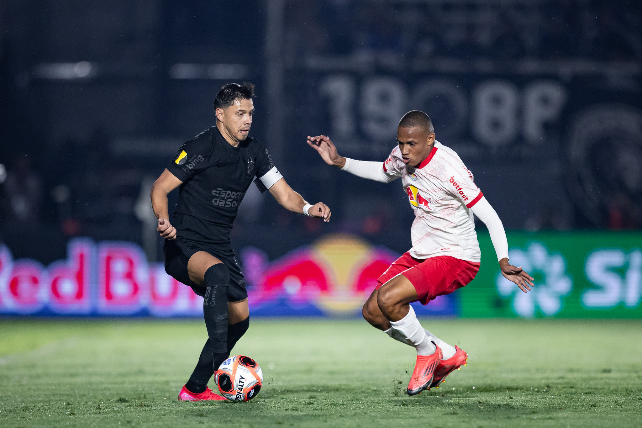 Corinthians e RB Bragantino: informações e escalações para o duelo no Brasileirão.