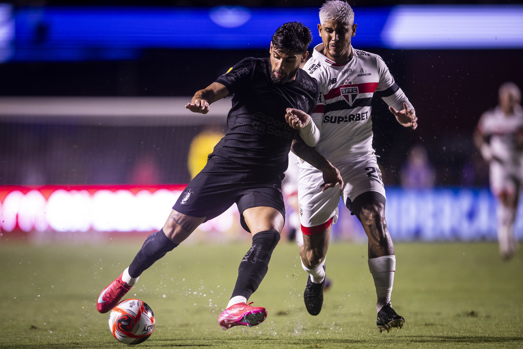 São paulo defende tabu de dois anos contra o Corinthians: retrospecto atual.