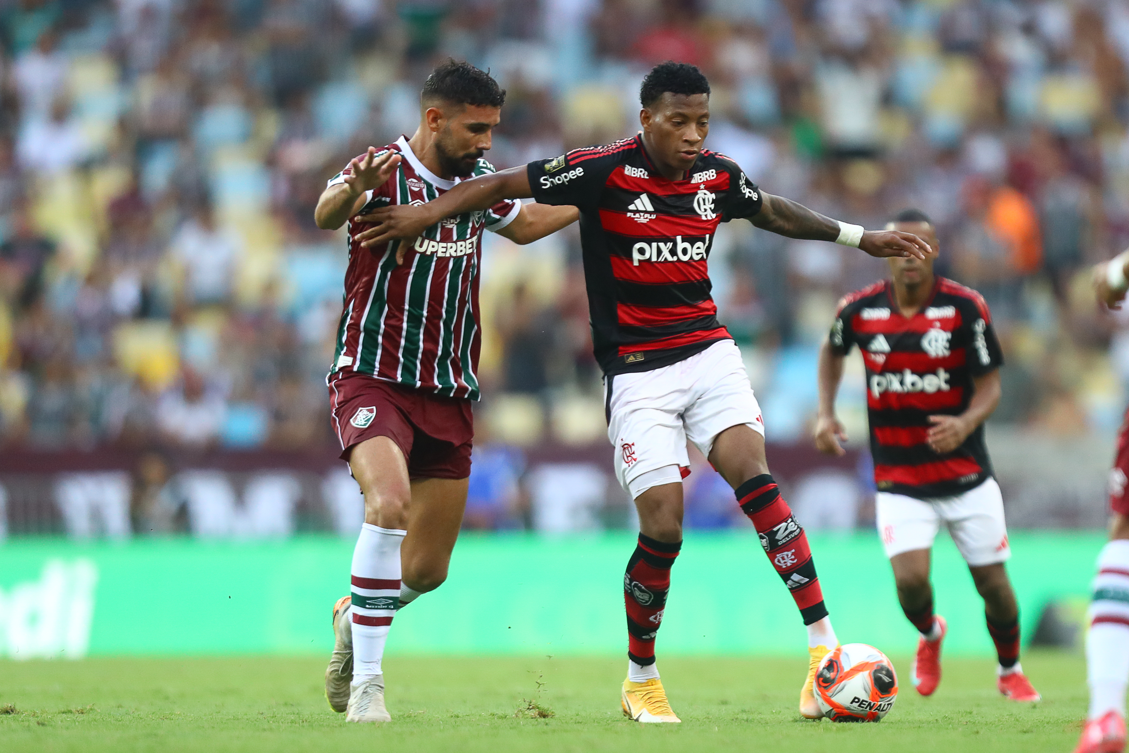 Flamengo x Fluminense: saiba onde ver e possíveis escalações do clássico.