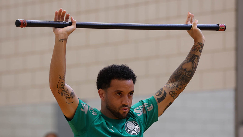 Espaço para Felipe Anderson após saída de Estêvão no Palmeiras