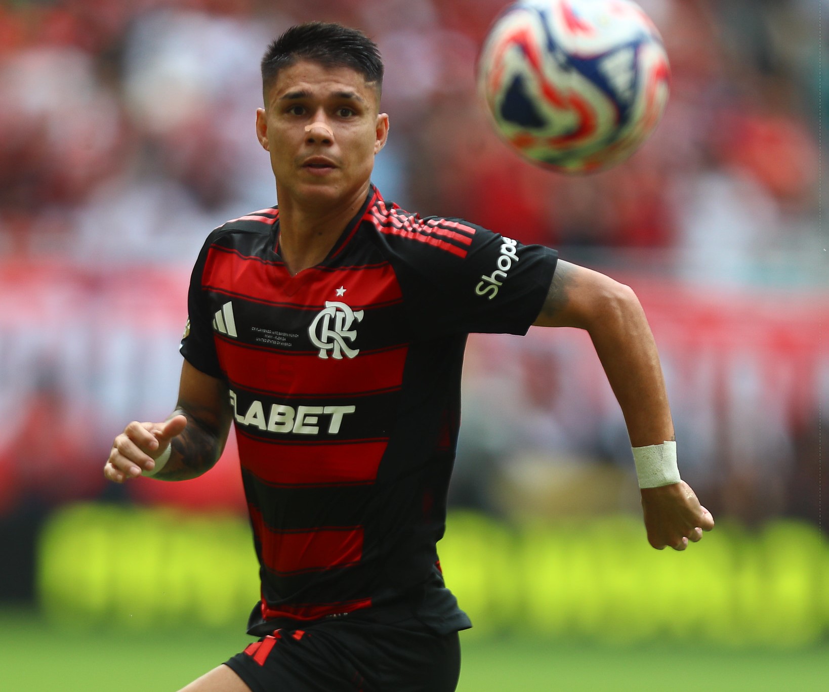 ATIVA LEI DO EX? Flamengo deve ter ex-São Paulo na escalação e rival busca impedir lei do ex