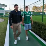 Palmeiras abre janela de transferências com reforço e tem destinos a definir no elenco
