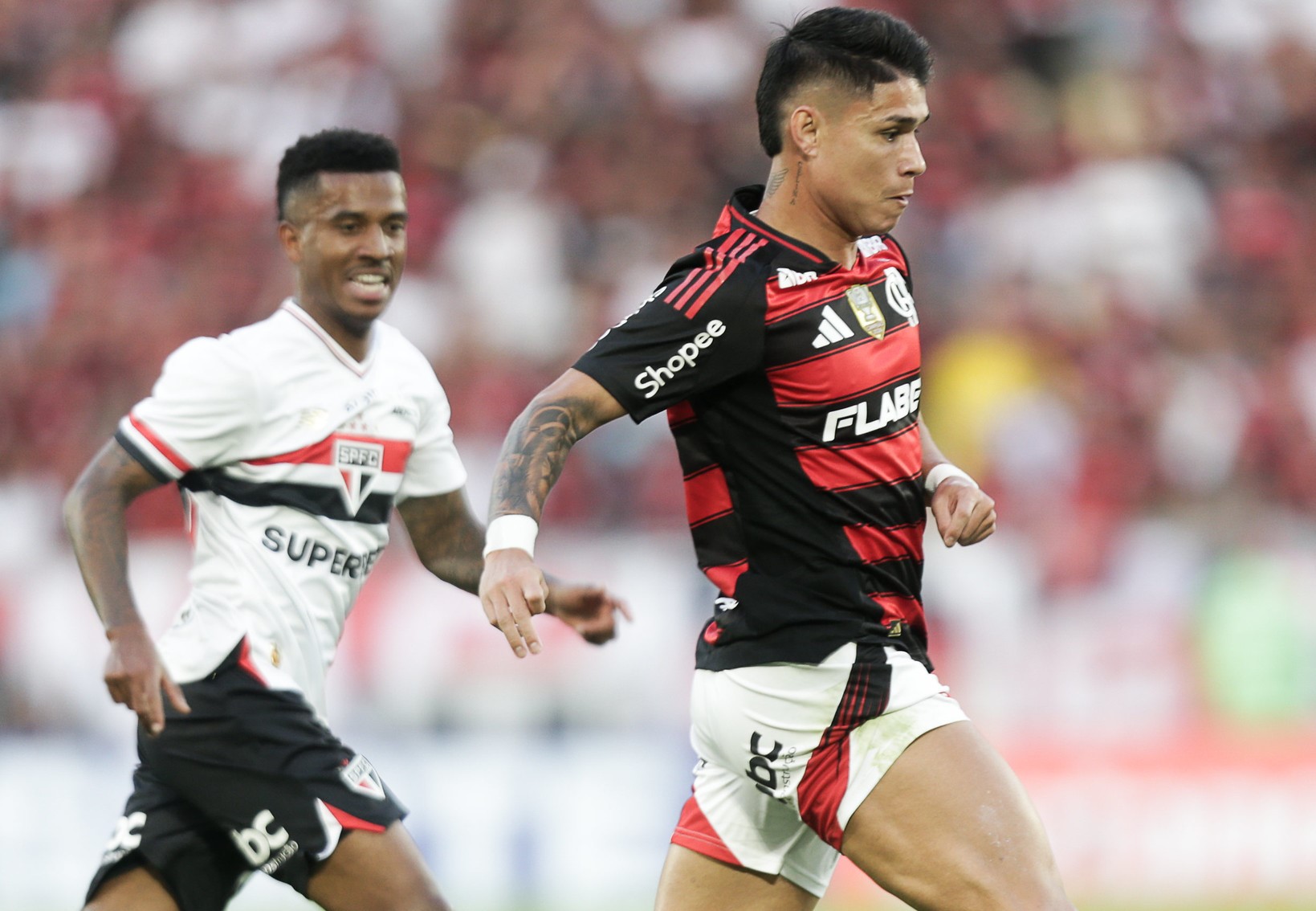 Flamengo conquista importante vitória sobre São Paulo no Brasileirão