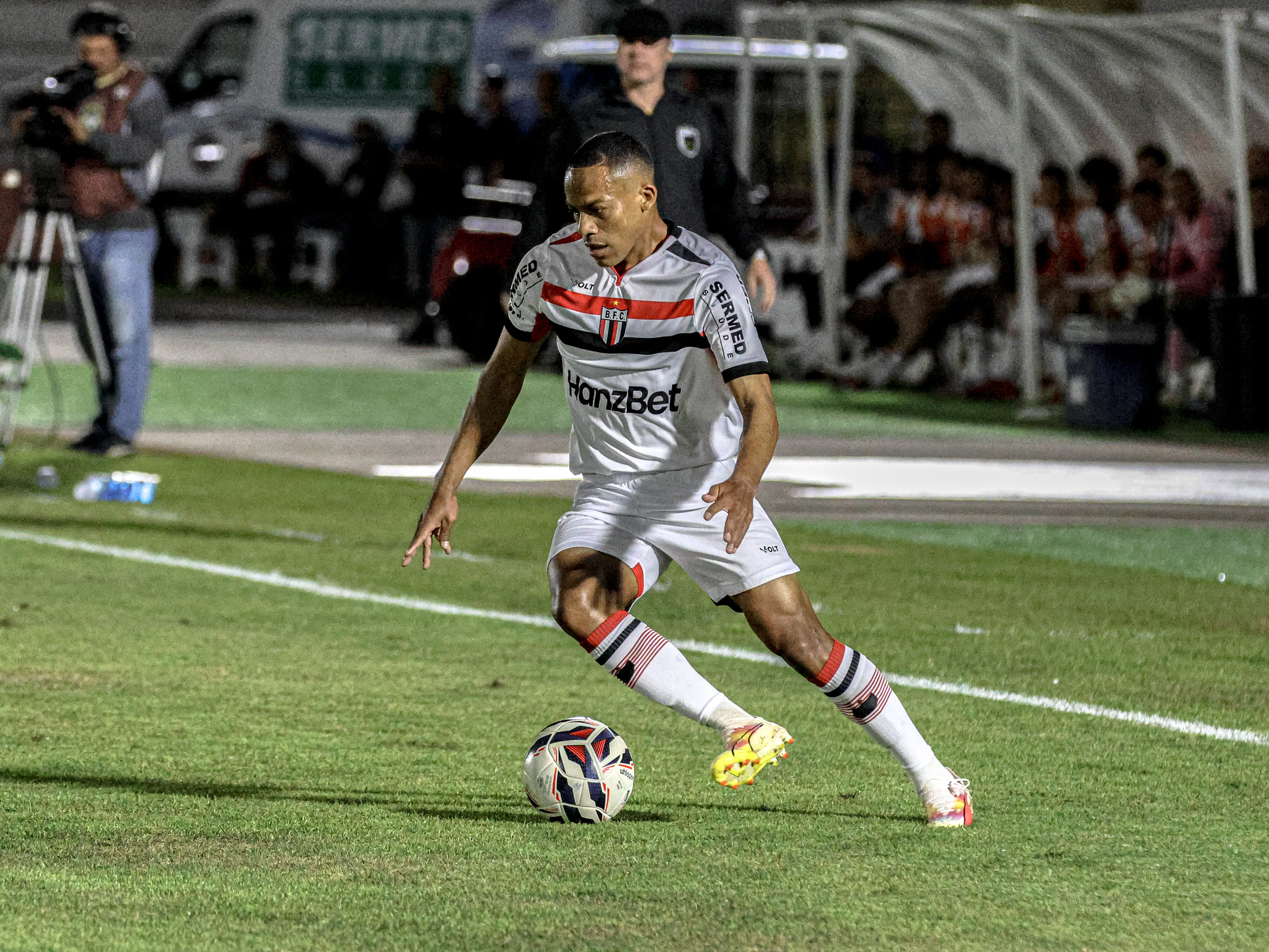 Botafogo-SP x Criciúma: prováveis escalações e onde assistir