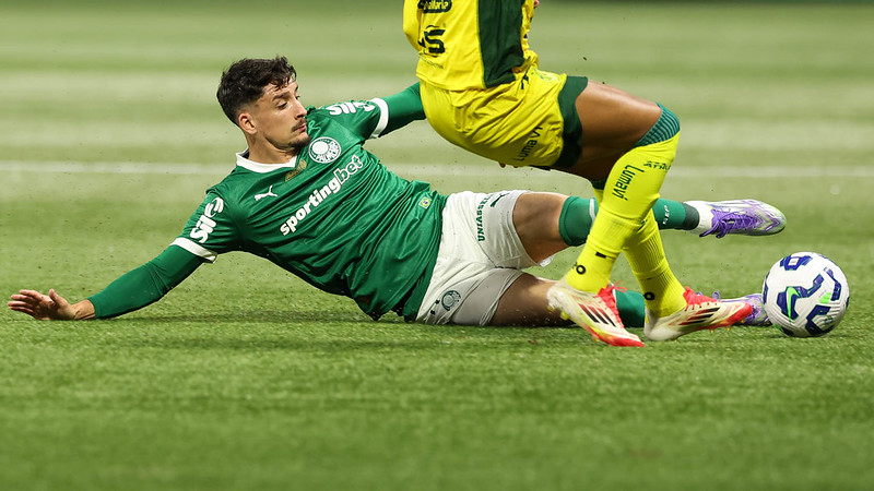 Palmeiras precisa de ajustes após retorno ao Brasileirão decepcionante.