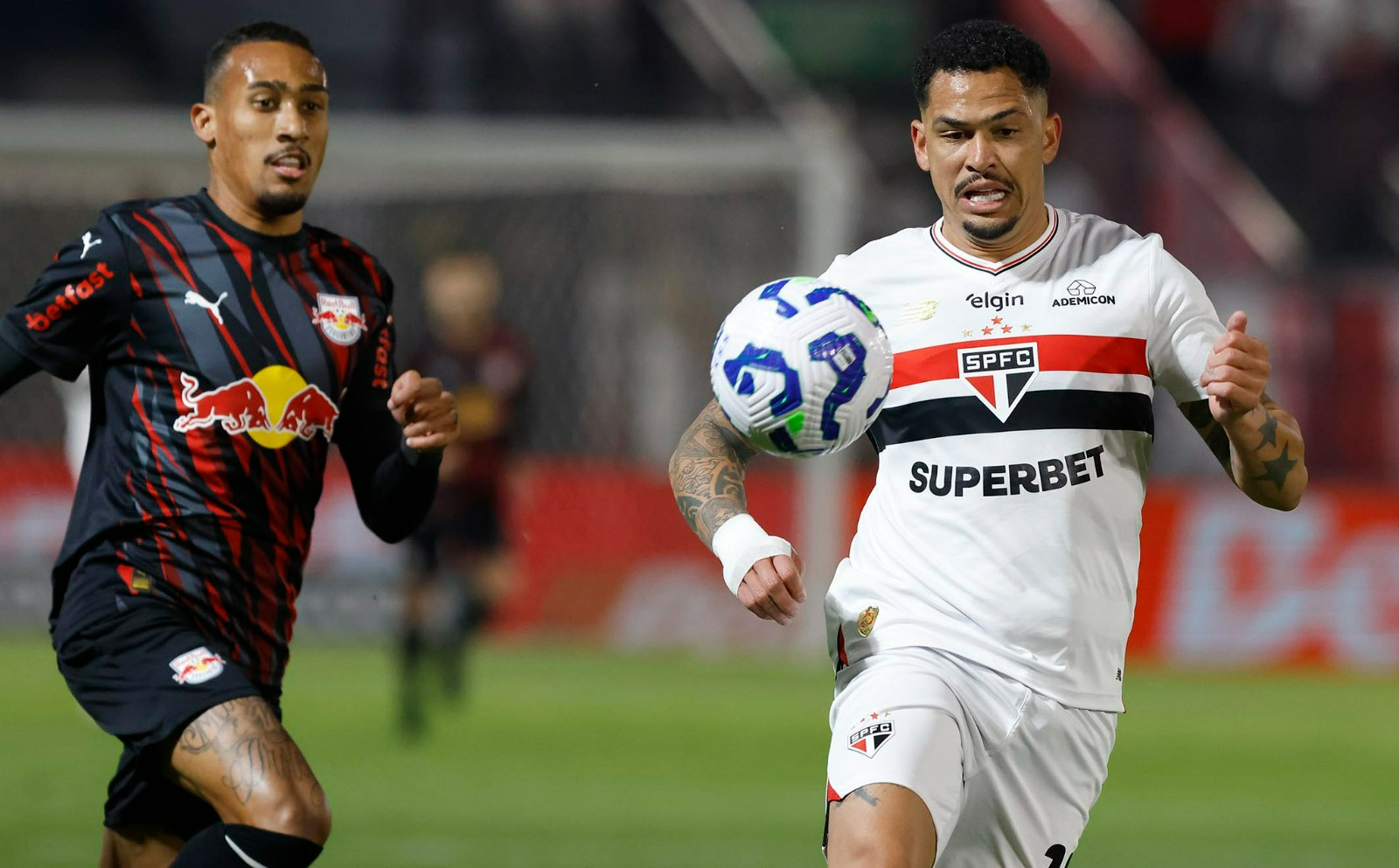 Luciano destaca vitória importante sobre Bragantino e fala sobre sua condição física