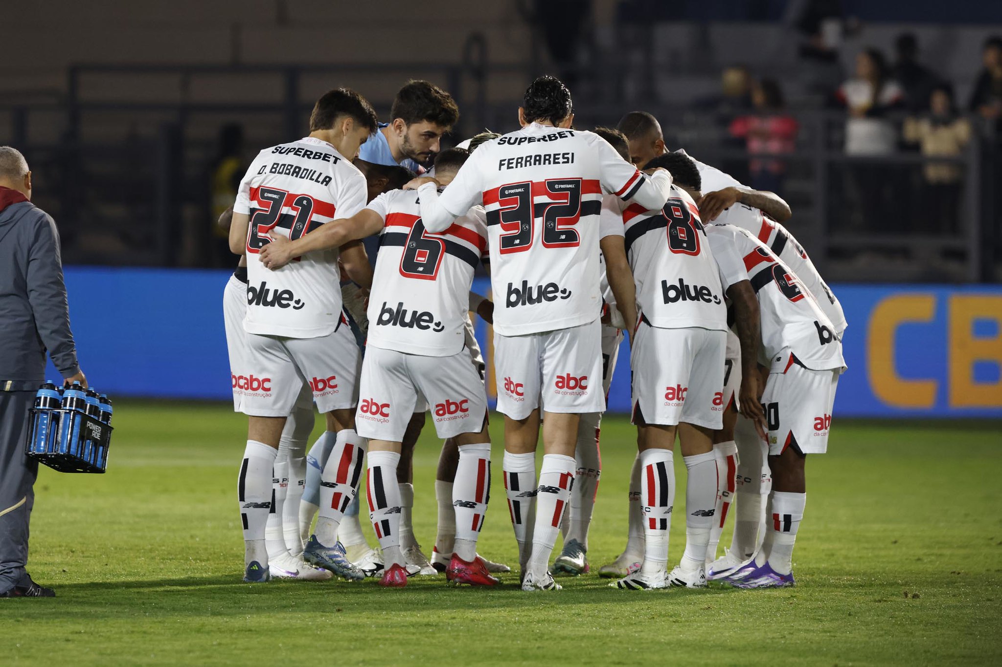 ESCALAÇÃO: São Paulo prepara time forte para enfrentar o Corinthians: Veja a escalação confirmada!