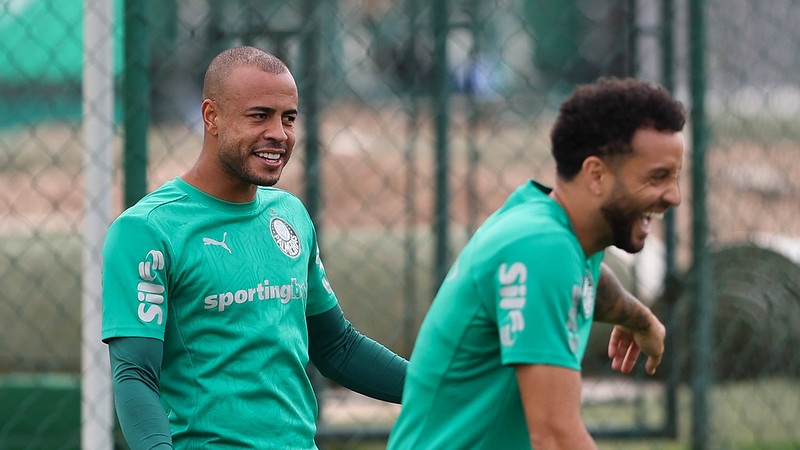 Palmeiras busca retomada no Allianz e mira vitória contra Atlético-MG: foco total.