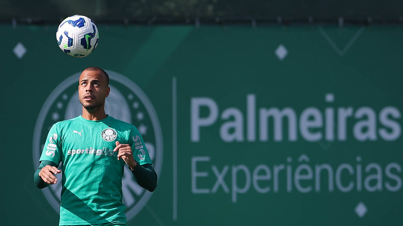 VAI PARA O RIVAL? Lateral multicampeão se aproxima de saída do Palmeiras