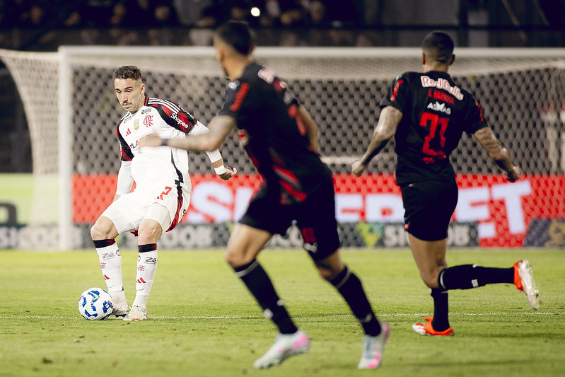 Destaques da Vitória do Flamengo sobre o RB Bragantino pelo Brasileirão