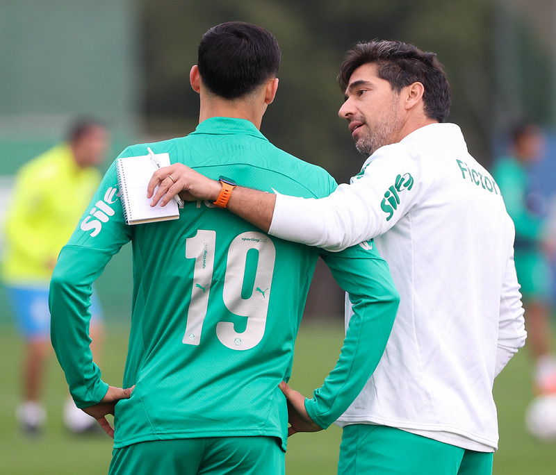 Ramón Sosa poderá aproveitar oportunidade como titular com baixa no Palmeiras.
