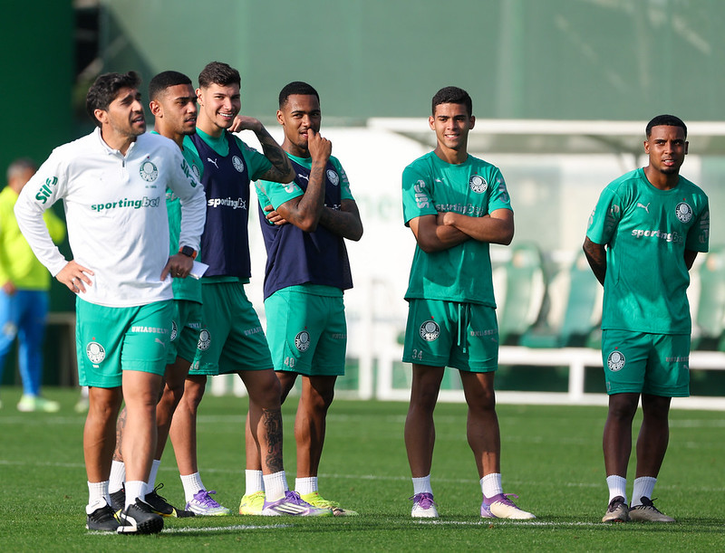 Treino do Palmeiras nesta sexta-feira antes do confronto contra o Grêmio.