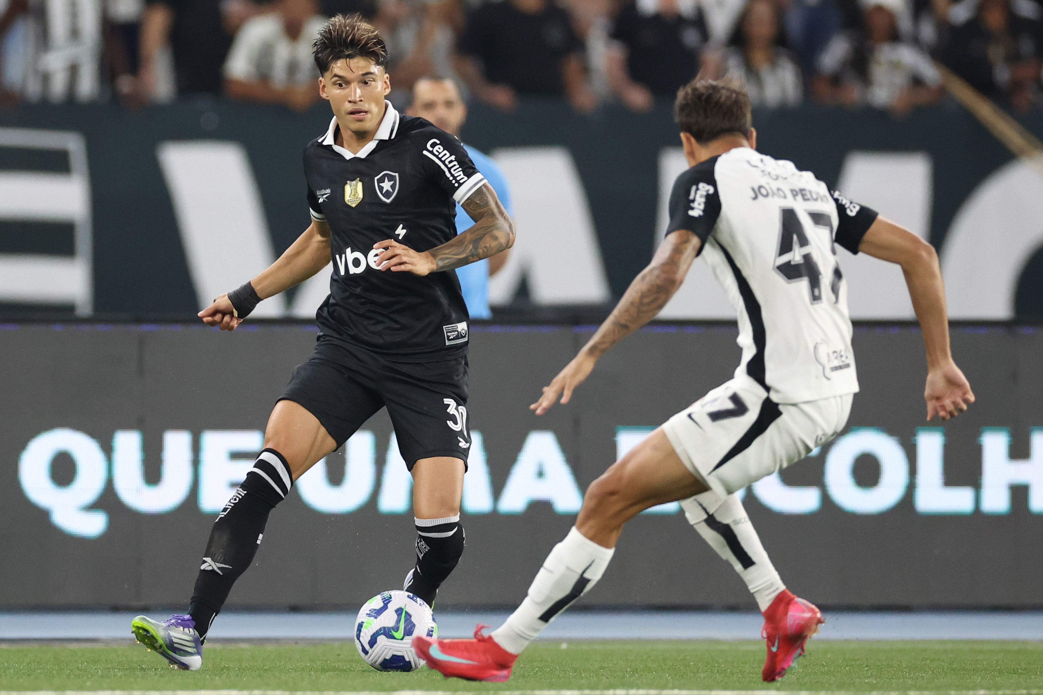 Tchoca suspenso para partida do Corinthians contra o Fortaleza