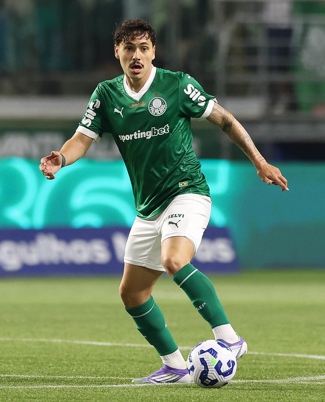 Palmeiras enfrenta Corinthians: provável escalação para duelo decisivo na Copa do Brasil
