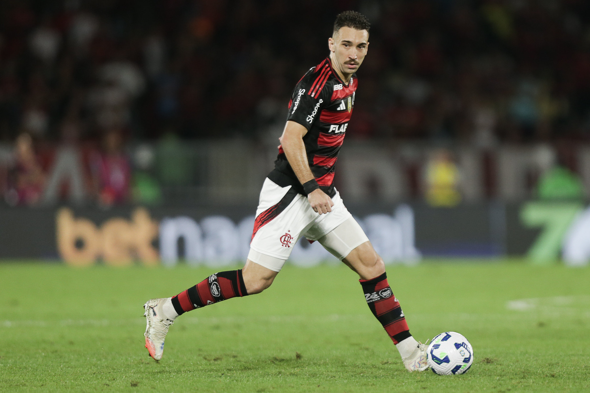 Líder em Estatística Ofensiva do Brasileirão, Destaque do Flamengo é Léo Ortiz.