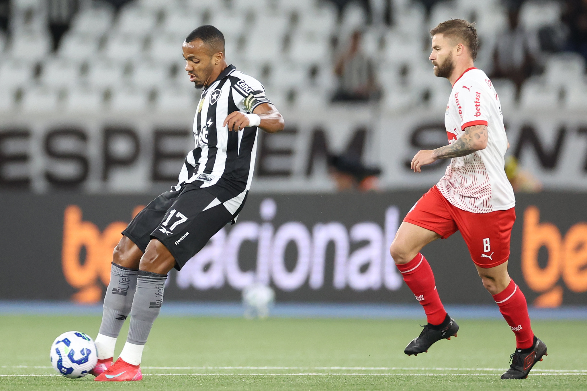 Veja fotos da partida entre Botafogo e Red Bull Bragantino pela Copa do ...