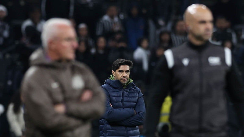 Abel lamenta derrota do Palmeiras e critica VAR: 