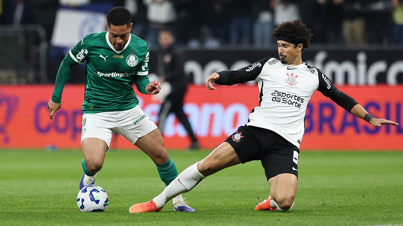 Memphis decide clássico, Corinthians vence Palmeiras e sai na frente na Copa.