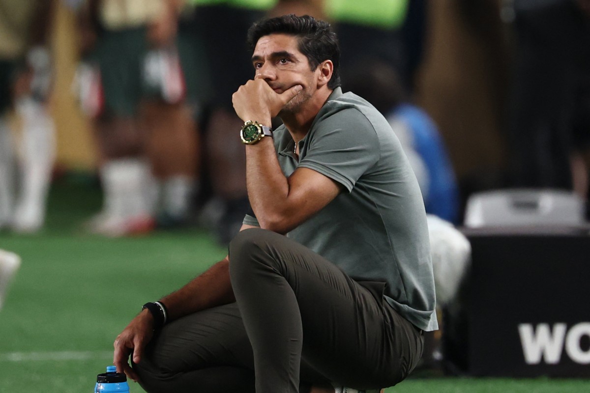 Abel lamenta eliminação do Palmeiras para o Chelsea: 