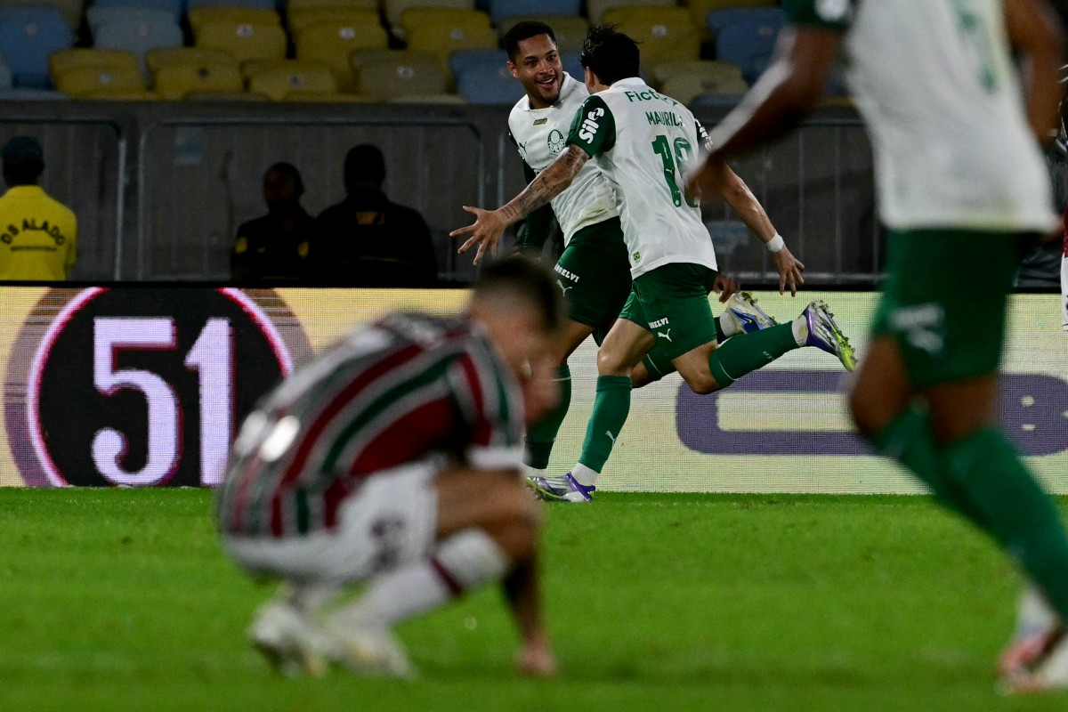 Vitor Roque decide e Palmeiras supera Fluminense em sequência vitoriosa no Brasileirão