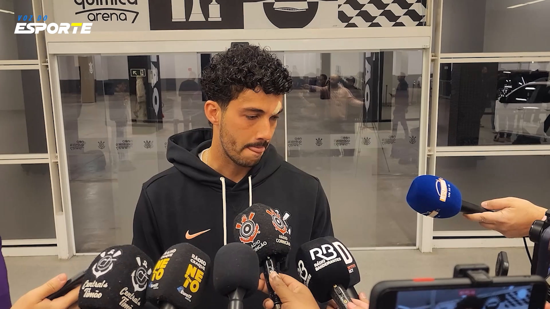 Gustavo Henrique revela conversa do elenco e nega briga no vestiário do Corinthians