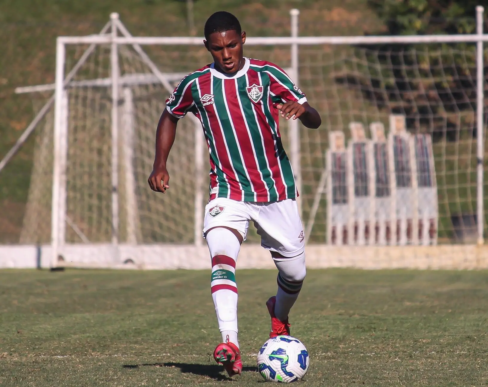 Fluminense comemora convocações de três atletas para treinos com a Seleção sub-17