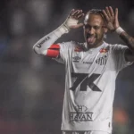 Neymar se diz "muito melhor" fisicamente após amistoso do Santos: "Isso me deixa feliz"