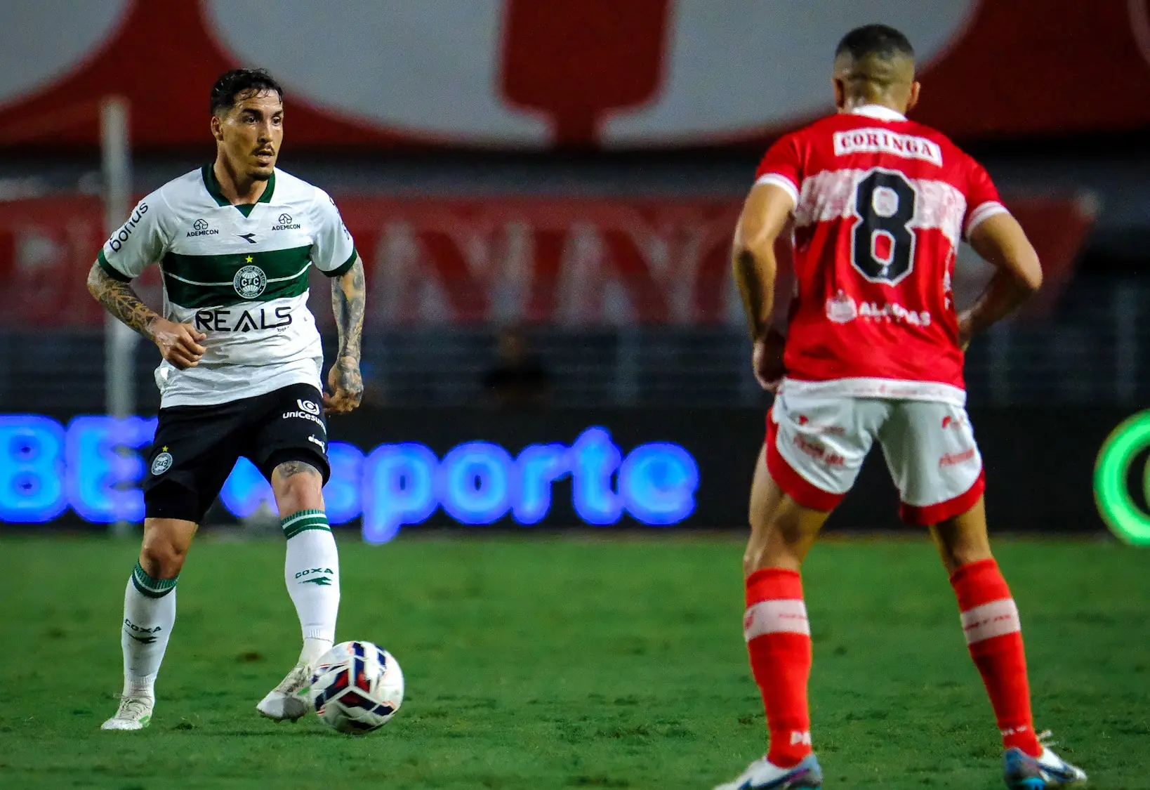 Coritiba bate CRB e amplia vantagem na liderança da Série B Imagem ilustrativa para a matéria
