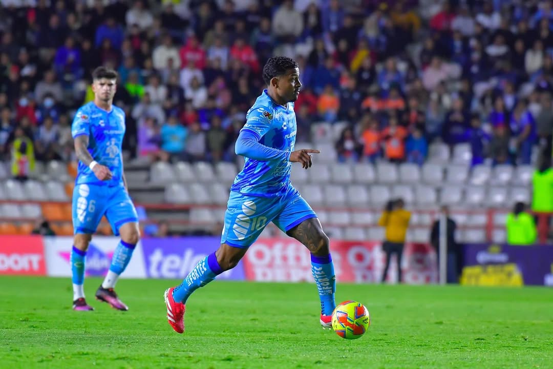 Passagem de John Kennedy pelo Pachuca é marcada por bom início e seca de gols