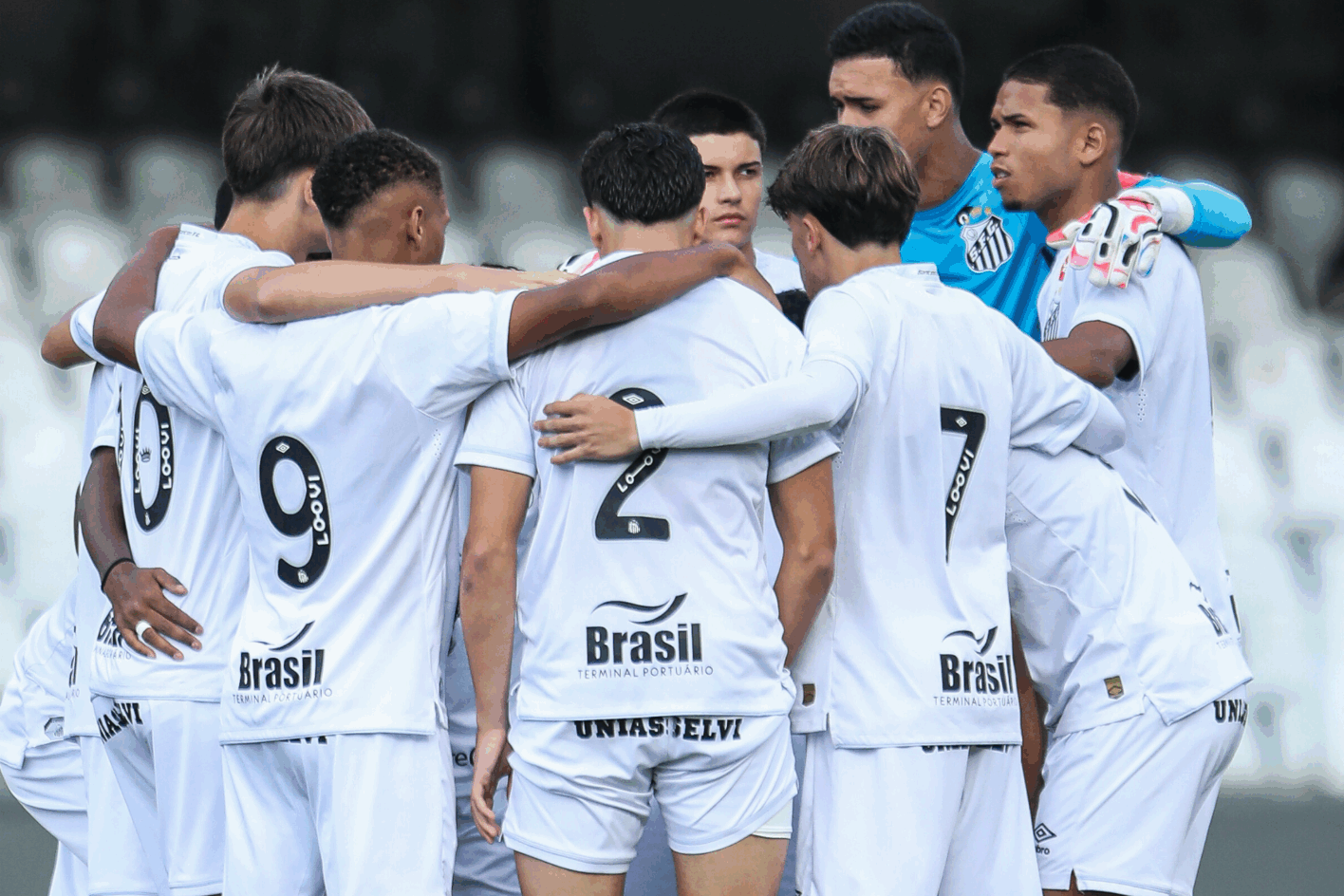Santos supera o Palmeiras e alcança o G4 no Brasileirão sub-17.