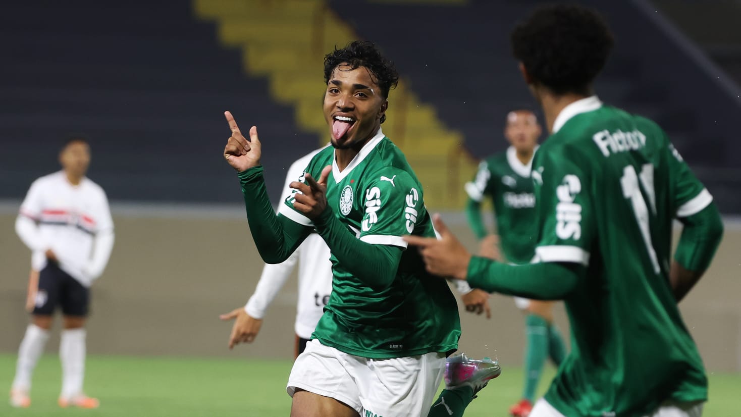Palmeiras vence São Paulo e amplia vantagem na ponta do Brasileiro sub-20