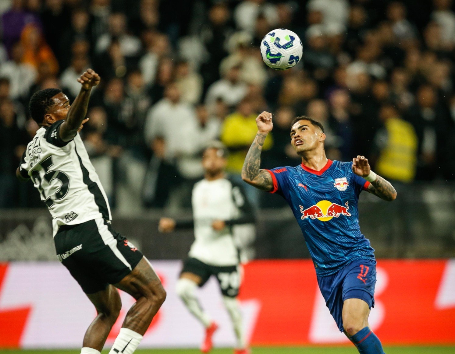 INACREDITÁVEL! CBF concorda com marcação polêmica de pênalti em Corinthians e Bragantino