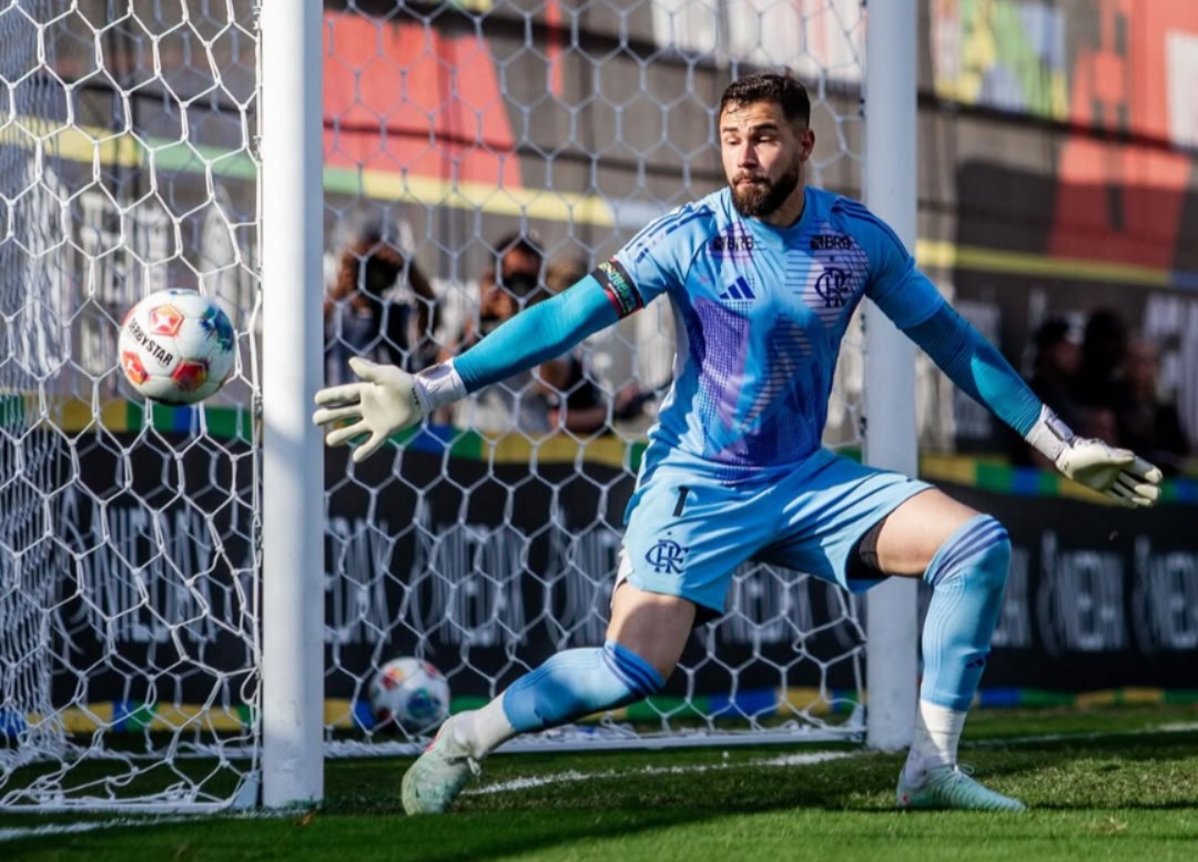 Flamengo procura reposição após Matheus Cunha assinar com o Cruzeiro