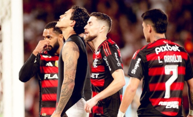 Pedro decide clássico, Flamengo aproxima-se do líder Cruzeiro no Brasileirão.