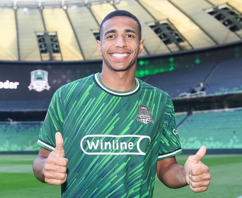 Corinthians demonstra interesse na contratação de ex-Botafogo Victor Sá.
