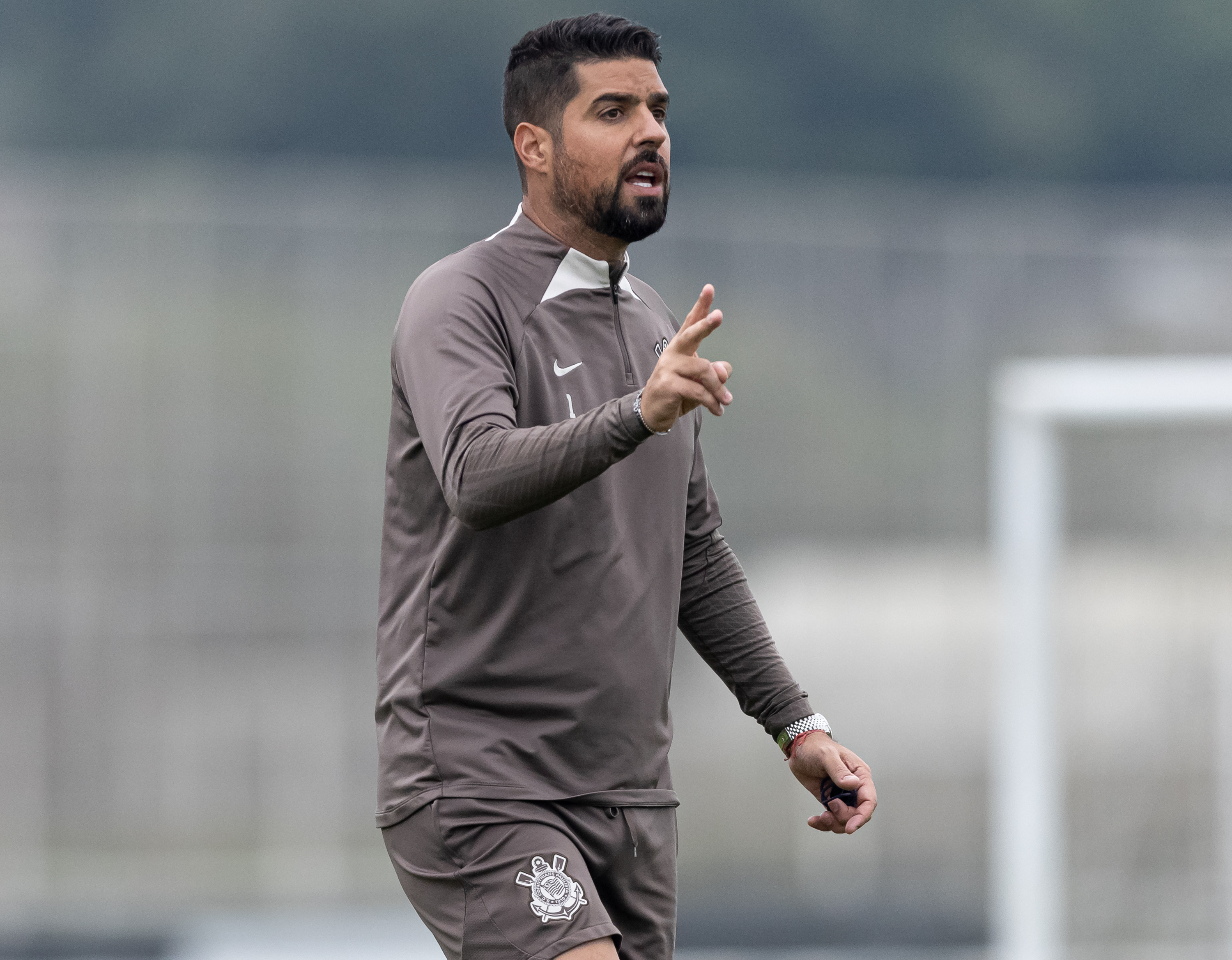 António Oliveira retorna ao CT Joaquim Grava para treinar elenco do Remo.