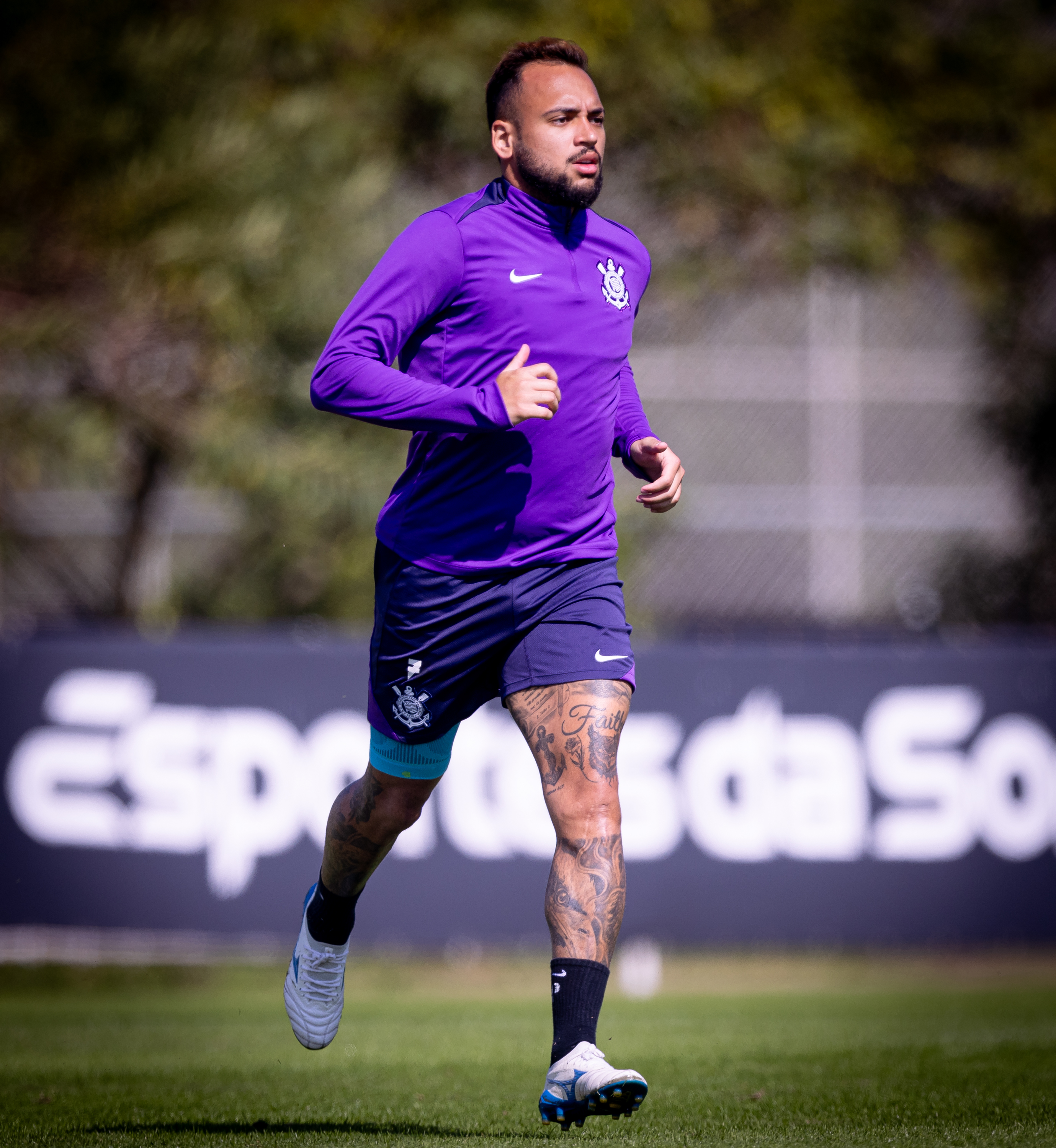 Lesão na coxa de Maycon detectada no Corinthians; Hugo passará por cirurgia.