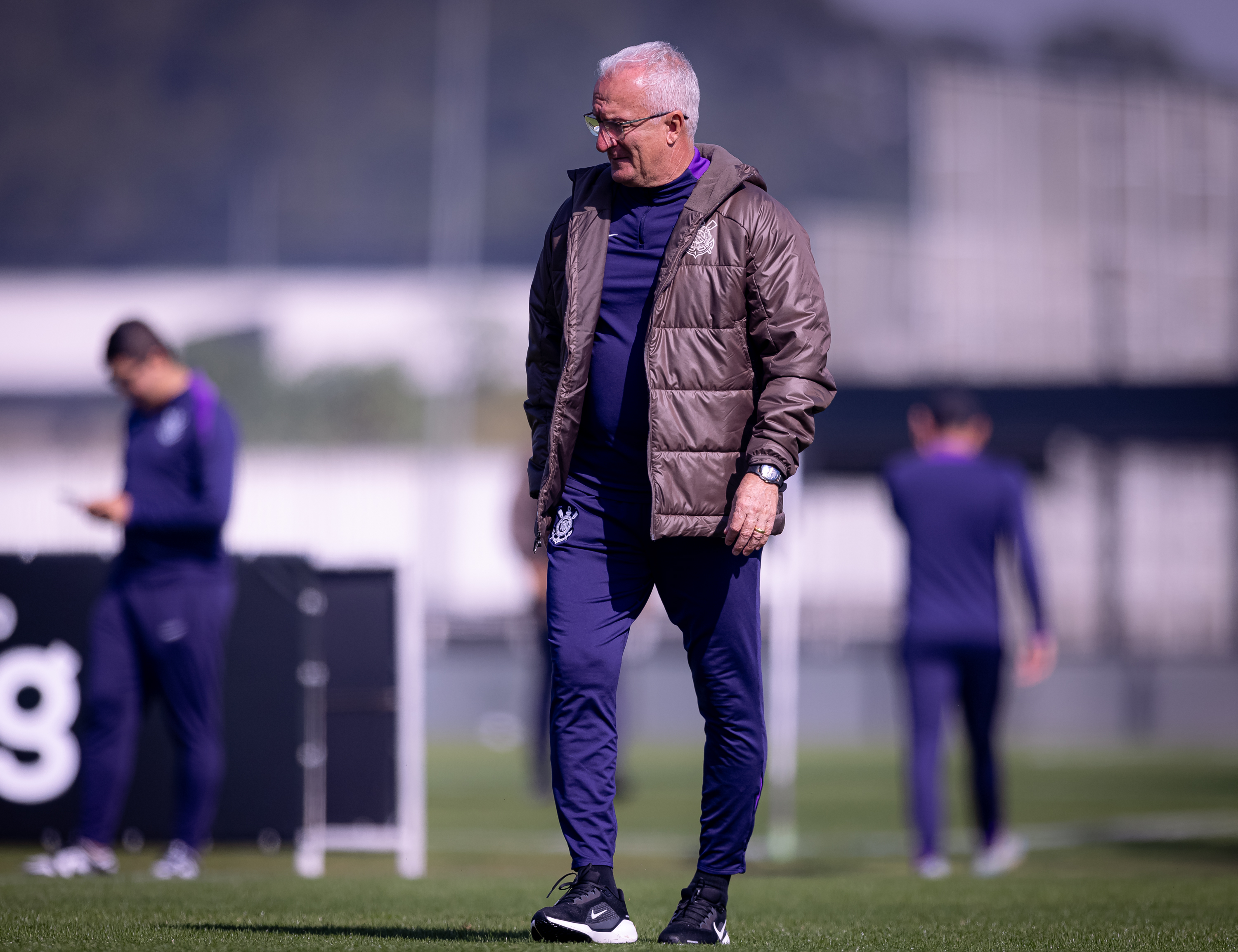 Corinthians inicia preparação para clássico contra o São Paulo após retorno do Ceará.