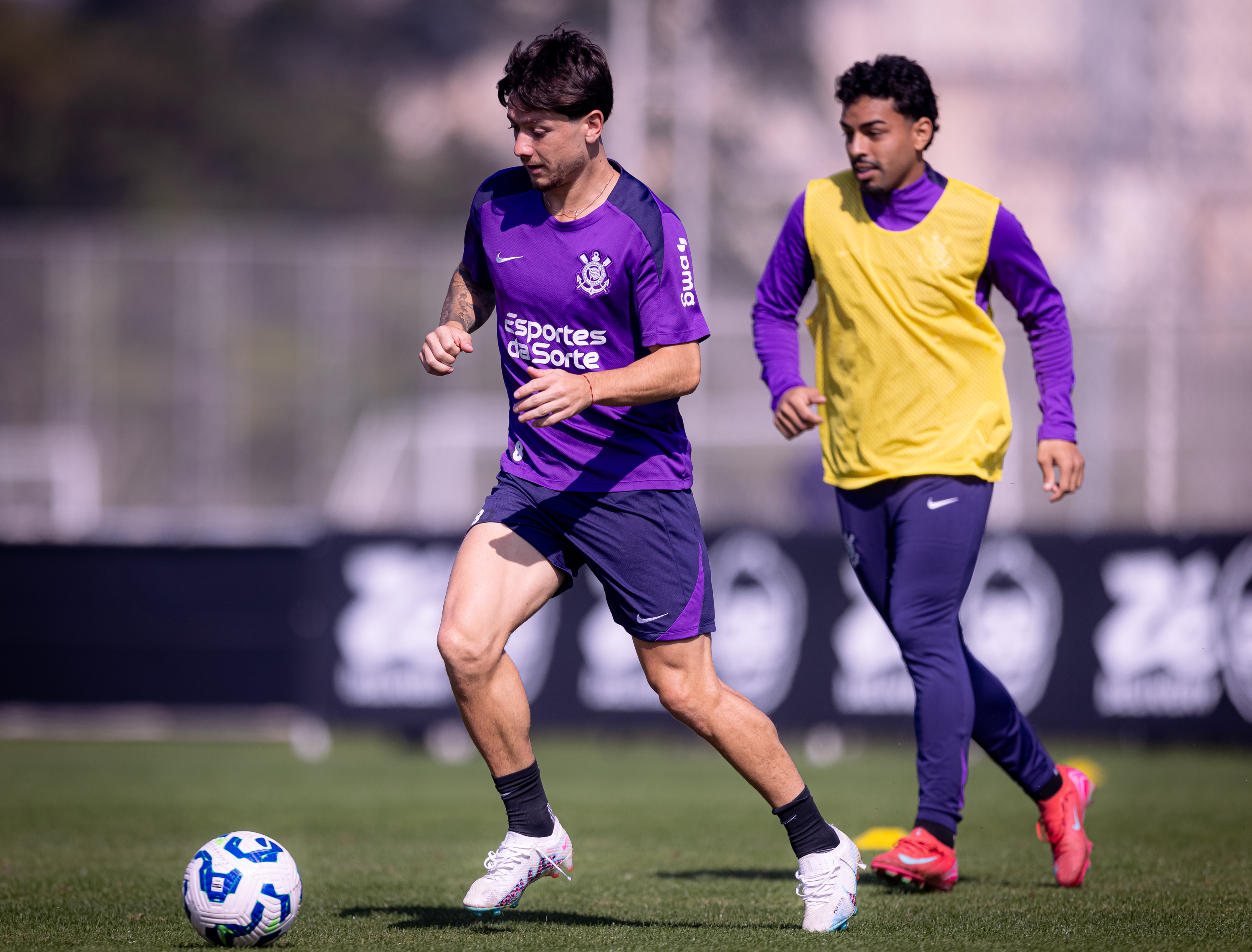 Treino do Corinthians nesta terça-feira: galeria de fotos disponível.